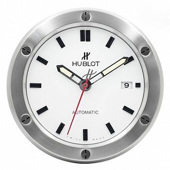 Настенные часы Hublot Classic Fusion